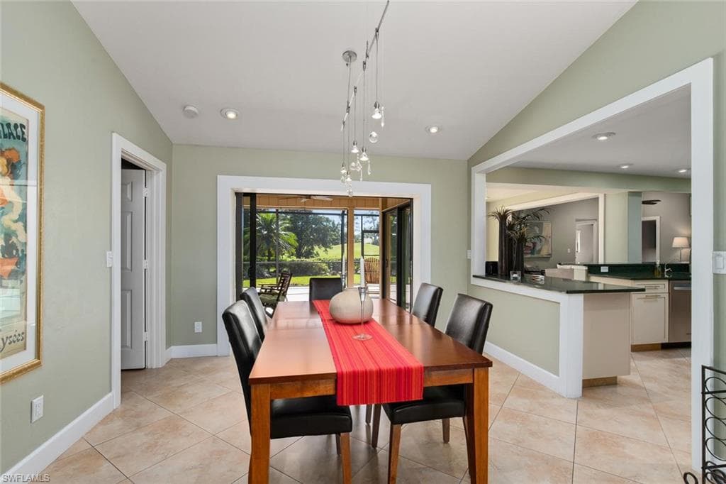 9977 Treasure Cay Ln, BONITA SPRINGS FL 34135-3