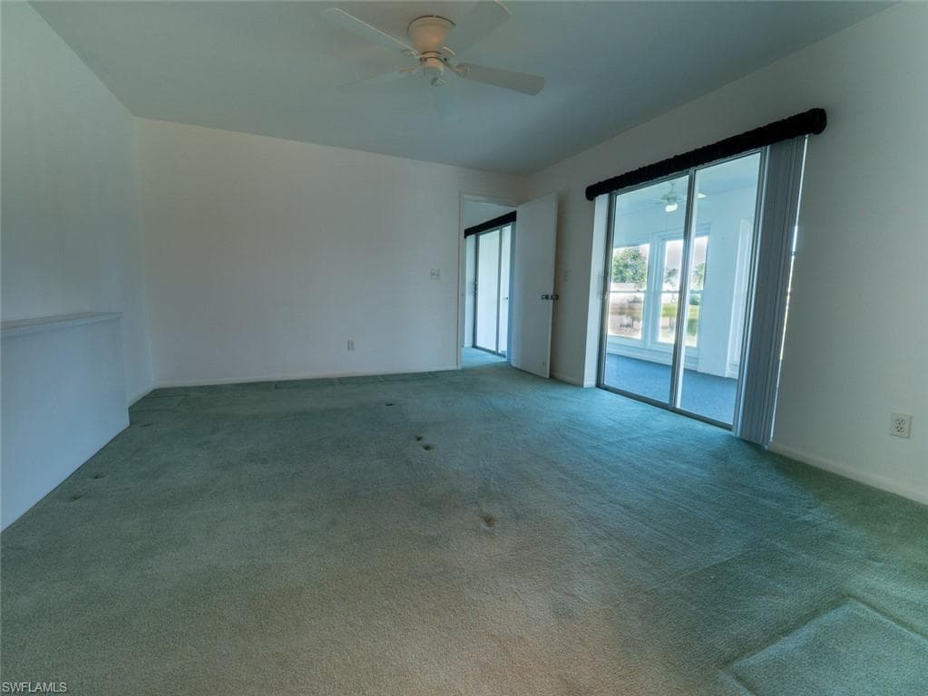 10322 Sandy Hollow LN, BONITA SPRINGS FL 34135-8