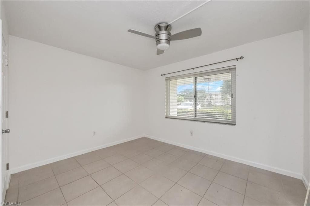 499 Forest Lakes BLVD # 110, NAPLES FL 34105-22