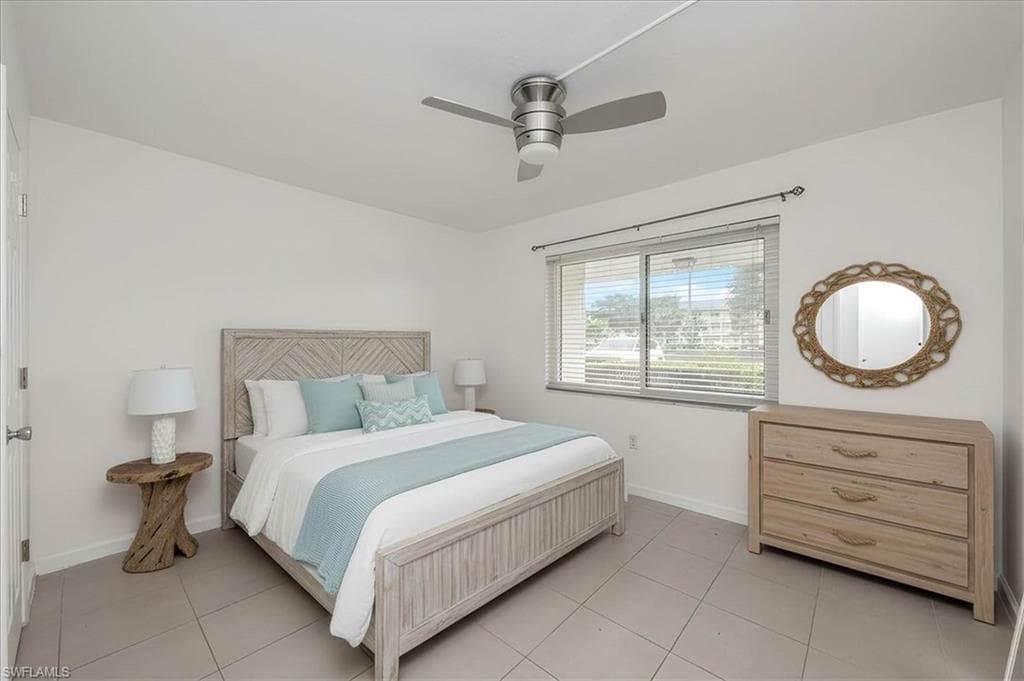 499 Forest Lakes BLVD # 110, NAPLES FL 34105-13