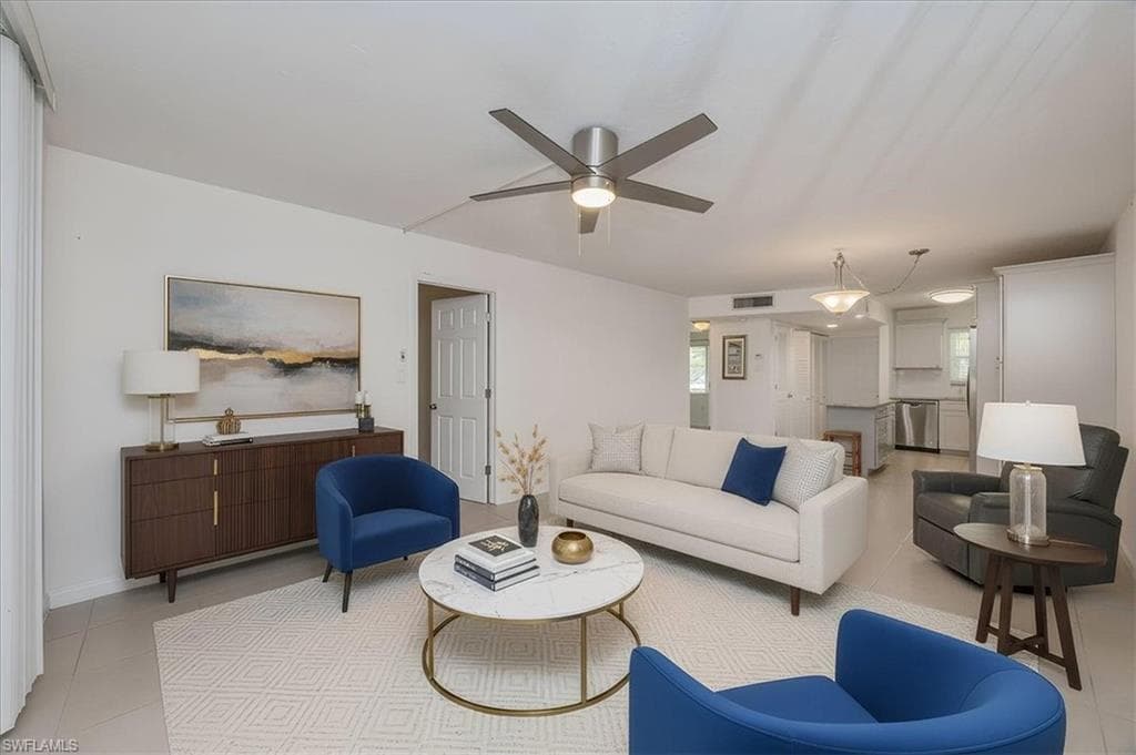 499 Forest Lakes BLVD # 110, NAPLES FL 34105-7