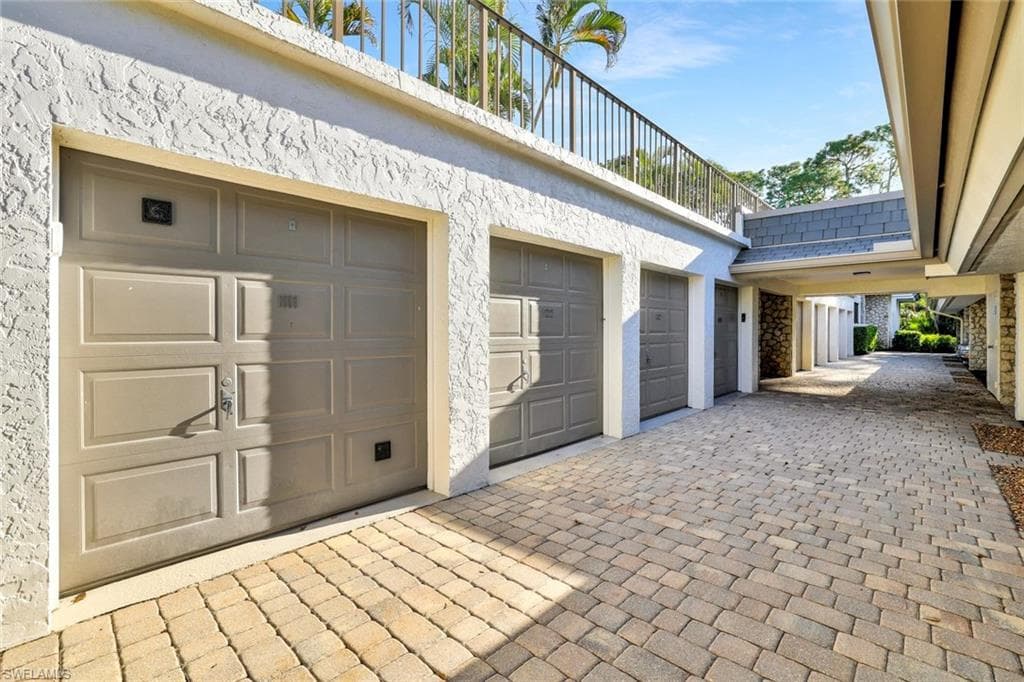 1111 Wildwood LN # 1111, NAPLES FL 34105-15