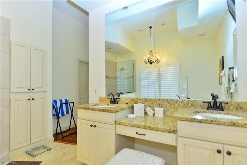 634 Soliel DR, NAPLES FL 34110-12