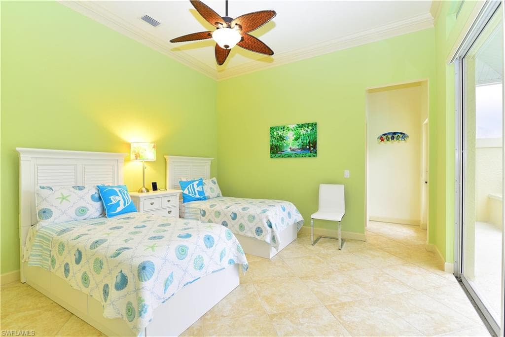 634 Soliel DR, NAPLES FL 34110-15
