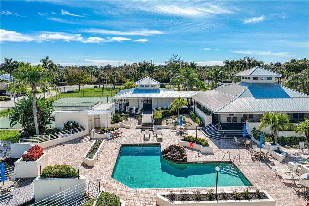 9214 Palm Island CIR, NORTH FORT MYERS FL 33903-22