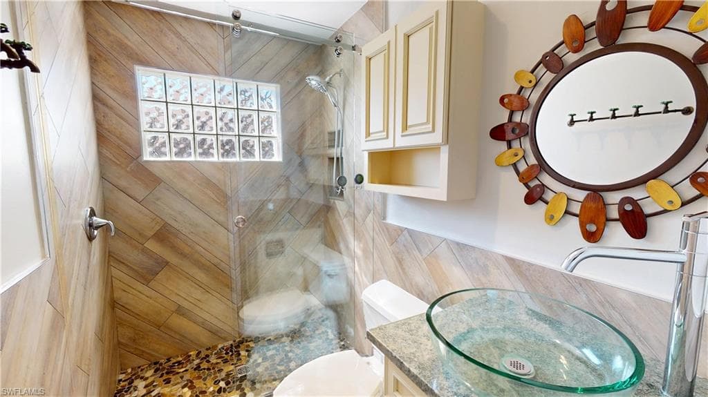 27514 Playa Del Rey LN, BONITA SPRINGS FL 34135-21