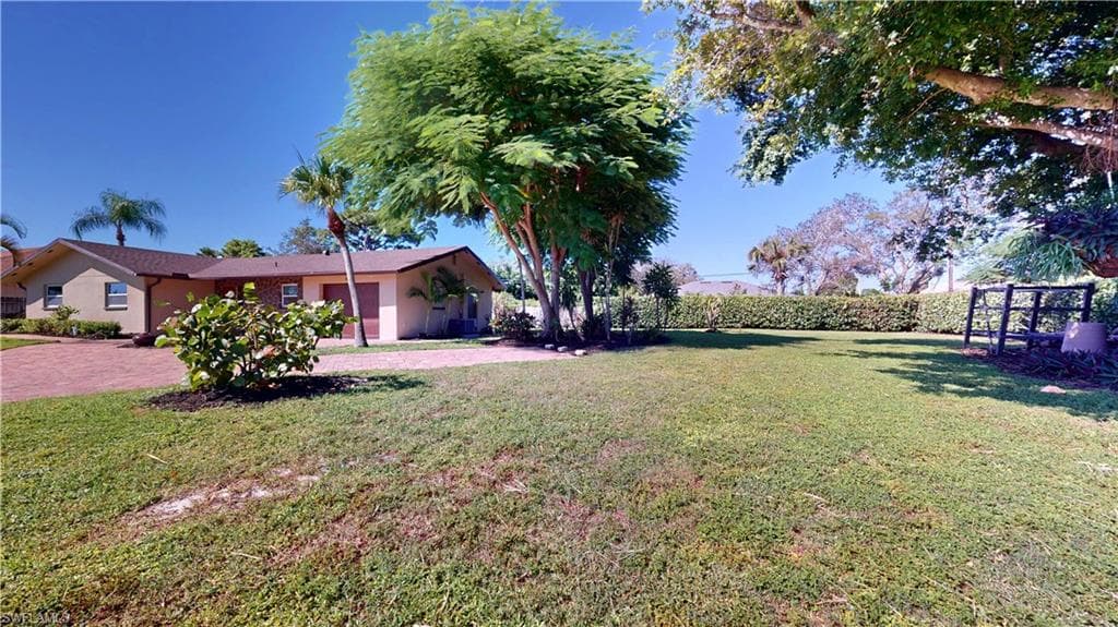 27514 Playa Del Rey LN, BONITA SPRINGS FL 34135-34