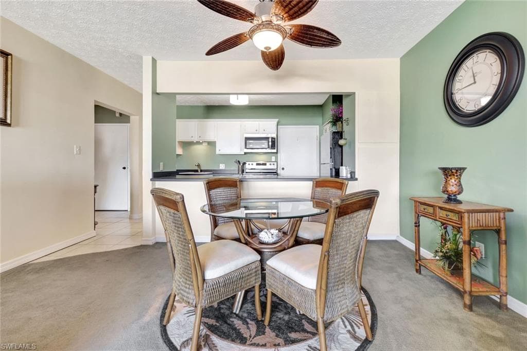 60 Pelican ST W # 401, NAPLES FL 34113-16