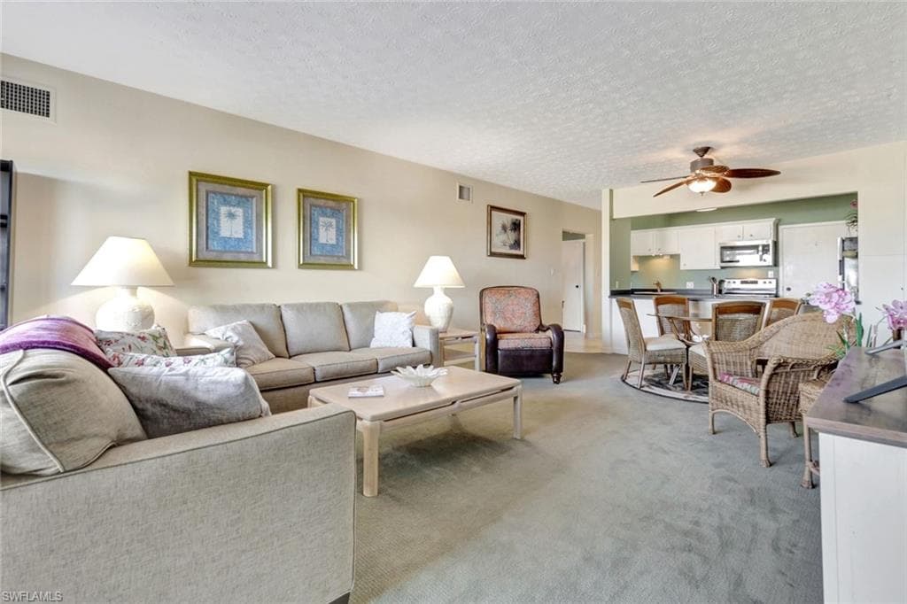 60 Pelican ST W # 401, NAPLES FL 34113-6