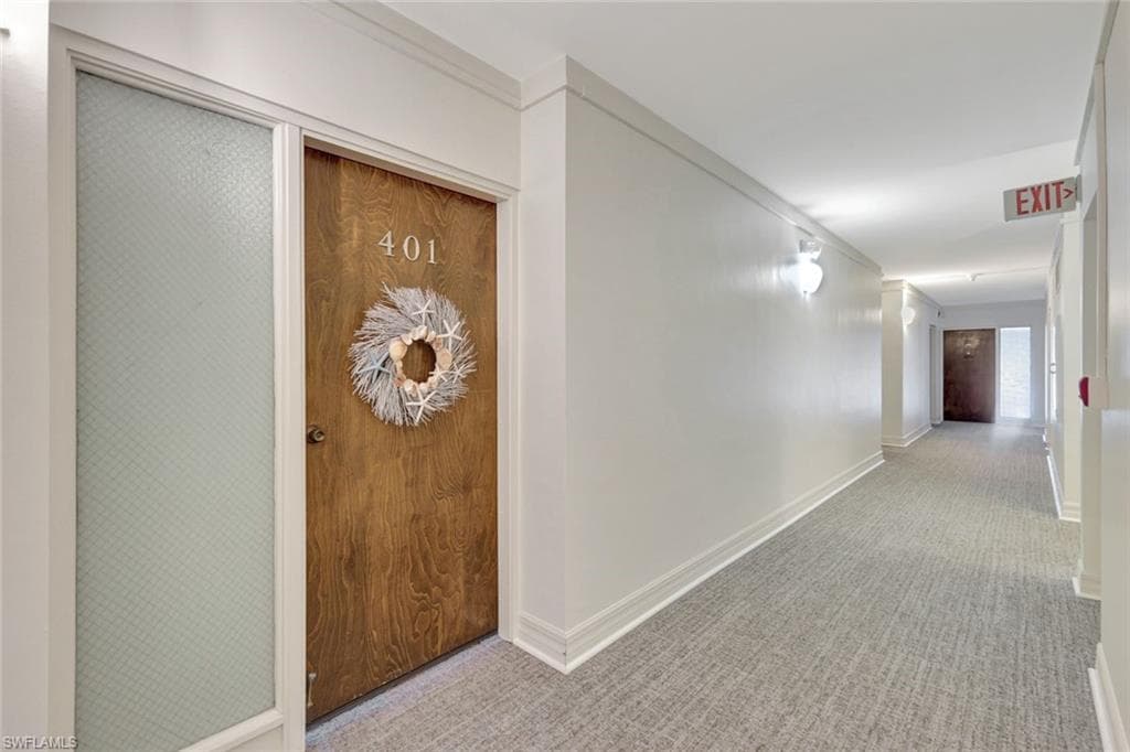 60 Pelican ST W # 401, NAPLES FL 34113-4