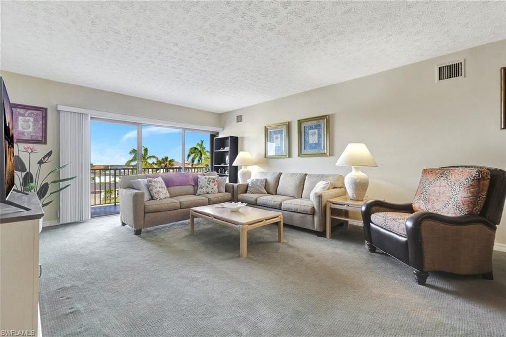 60 Pelican ST W # 401, NAPLES FL 34113-8