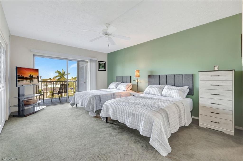 60 Pelican ST W # 401, NAPLES FL 34113-18