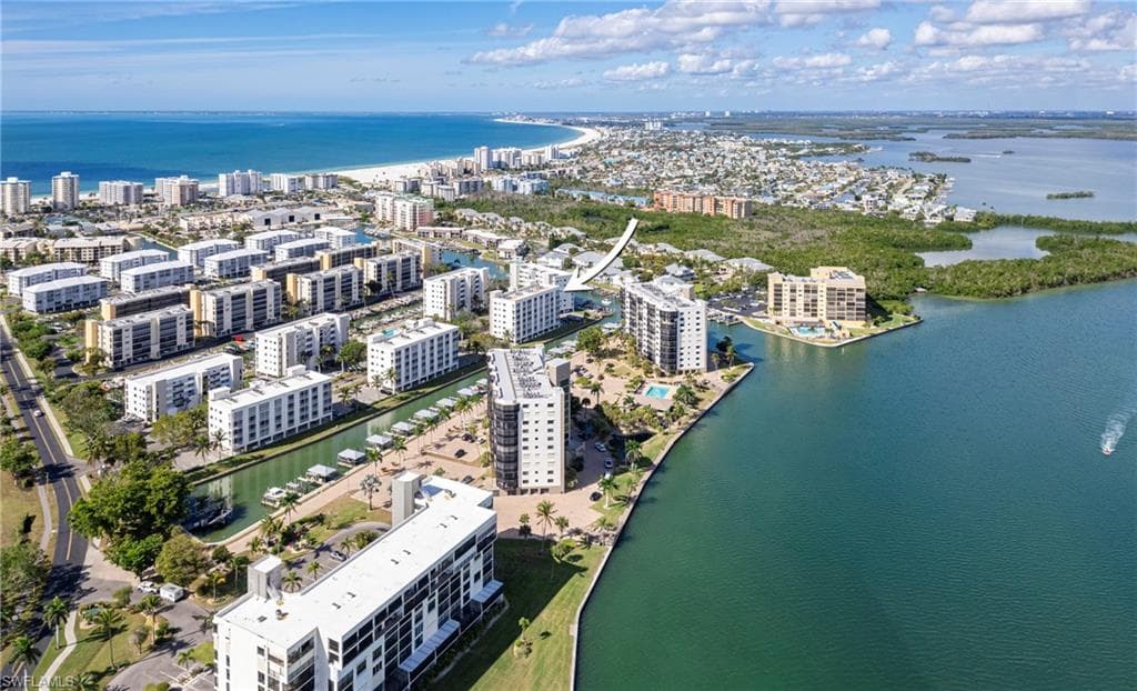 4331 Bay Beach LN 651-25