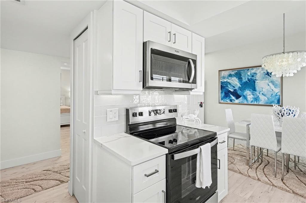 4331 Bay Beach LN 651-7
