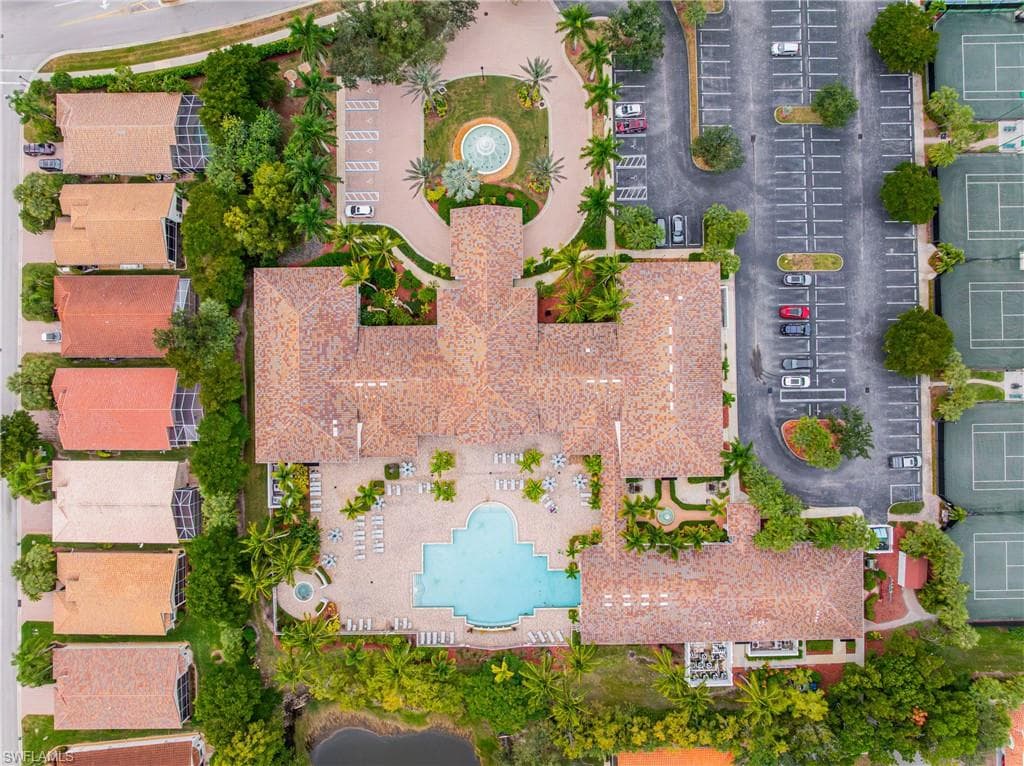 8949 Cascades Isle BLVD, ESTERO FL 33928-28