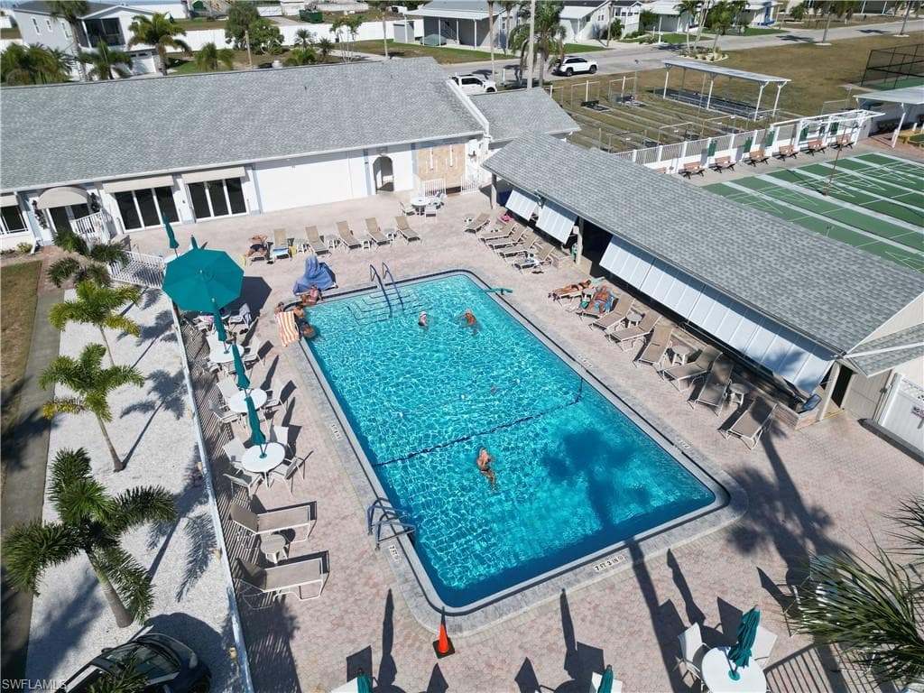 11210 Bayside LN, FORT MYERS BEACH FL 33931-4