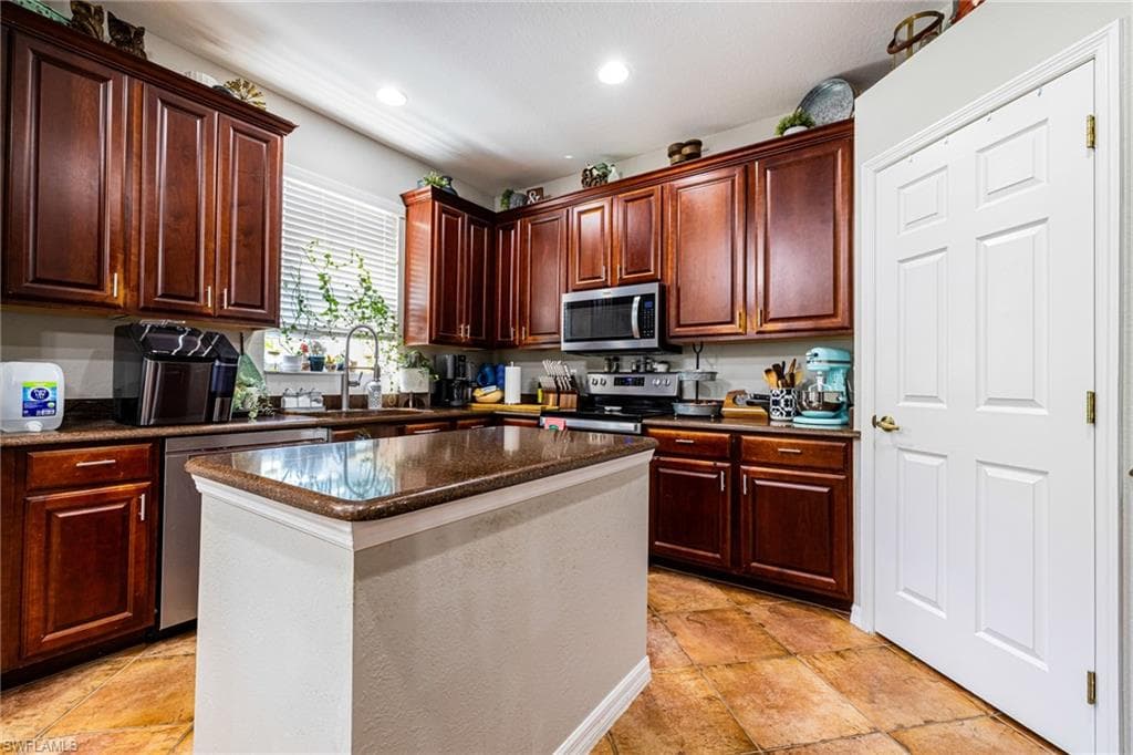 14077 Danpark LOOP, FORT MYERS FL 33912-16