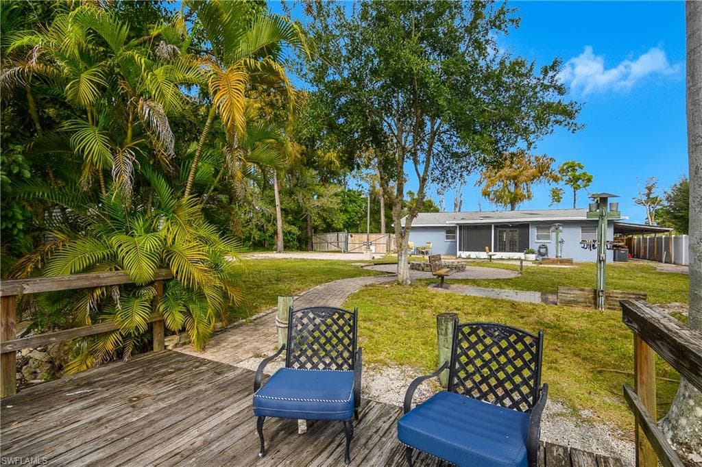 48 Republic DR, NAPLES FL 34112-29