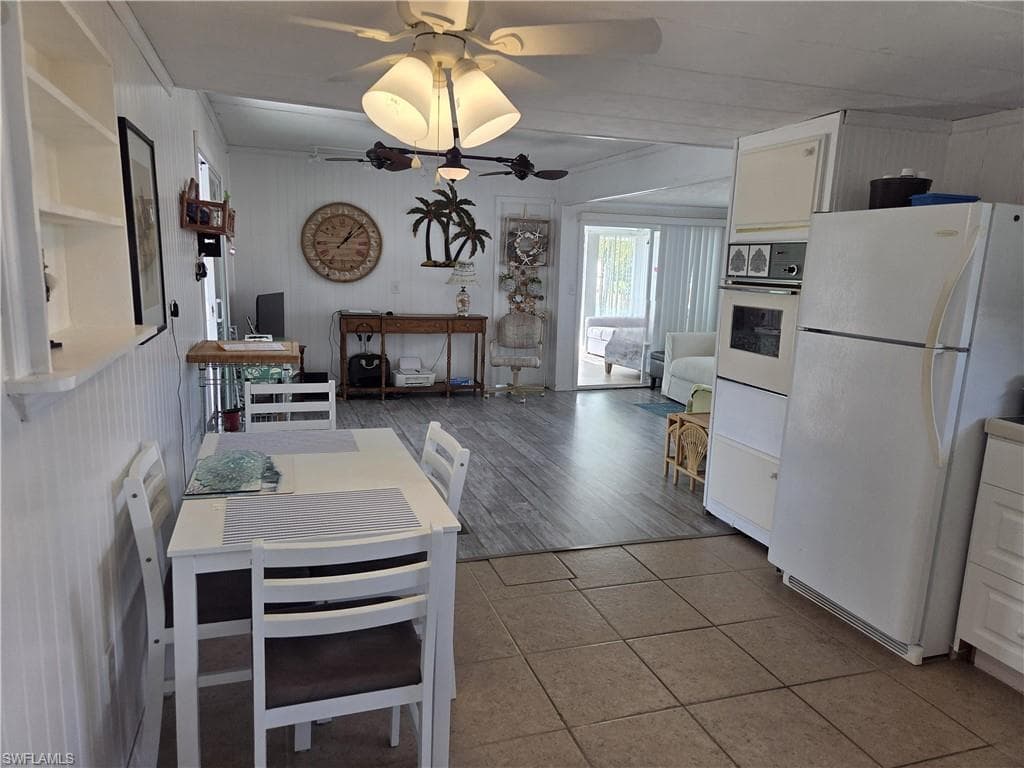 629 Vista DR, NORTH FORT MYERS FL 33917-9