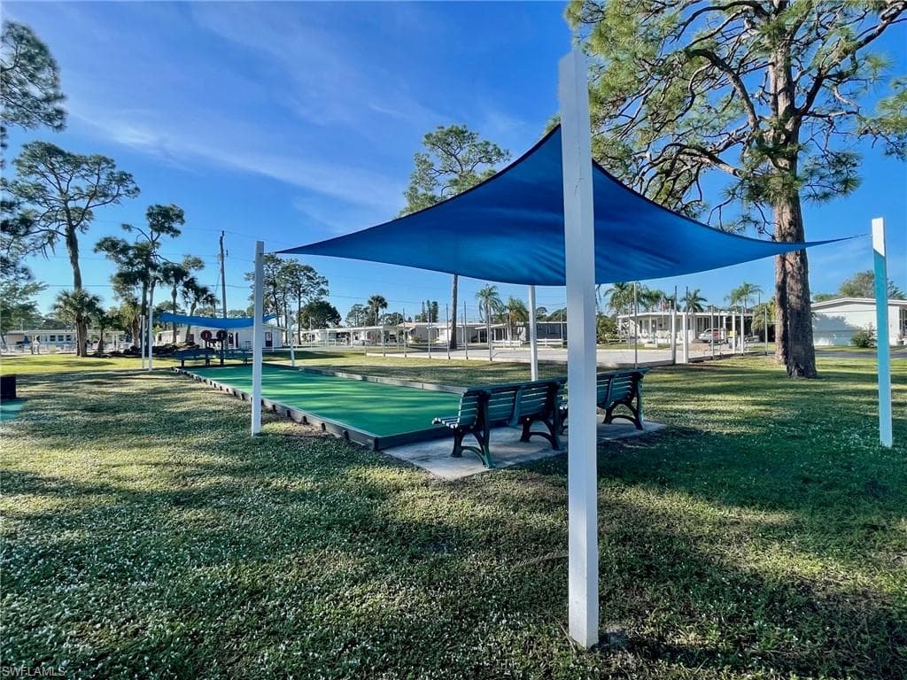 629 Vista DR, NORTH FORT MYERS FL 33917-31