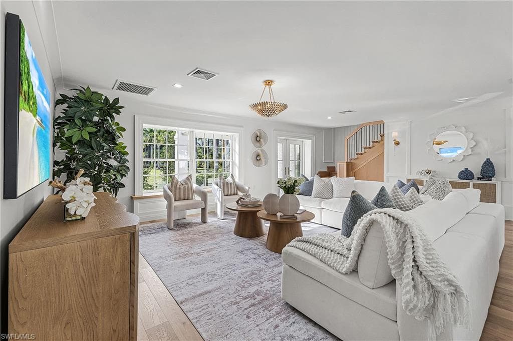 6155 Standing Oaks LN, NAPLES FL 34119-5