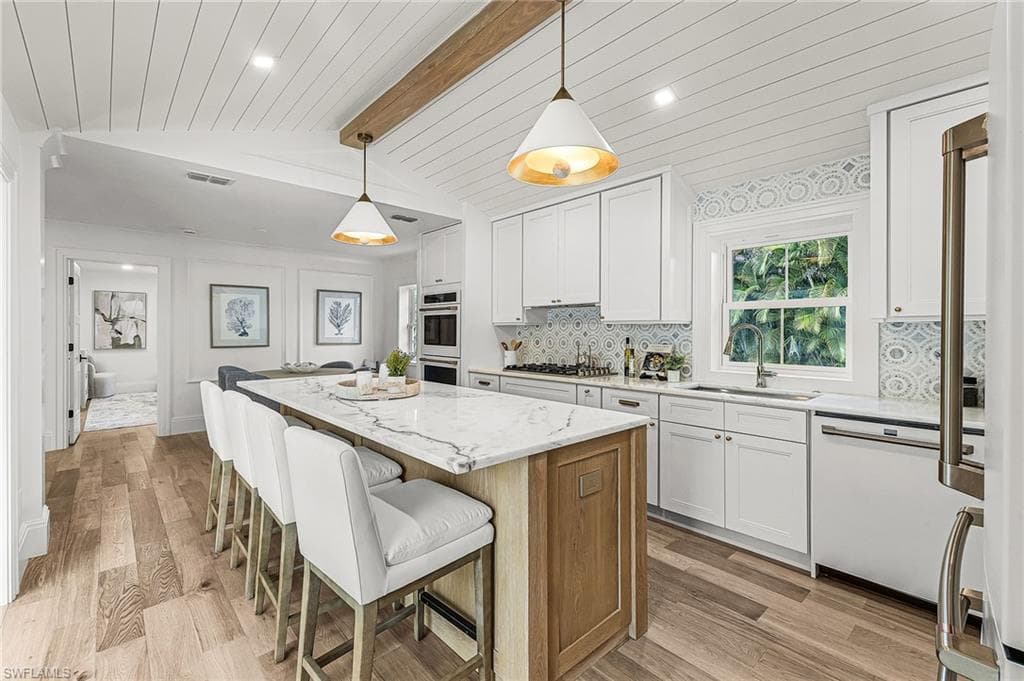 6155 Standing Oaks LN, NAPLES FL 34119-12