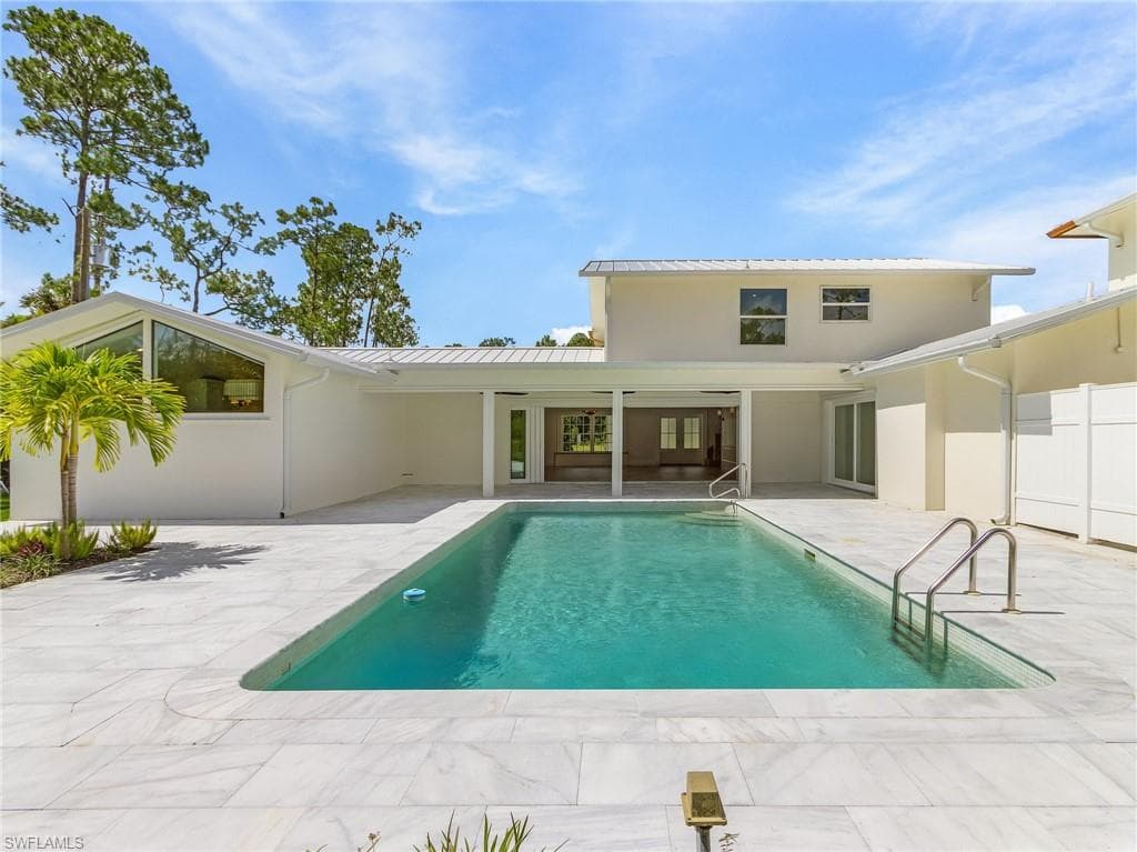 6155 Standing Oaks LN, NAPLES FL 34119-42