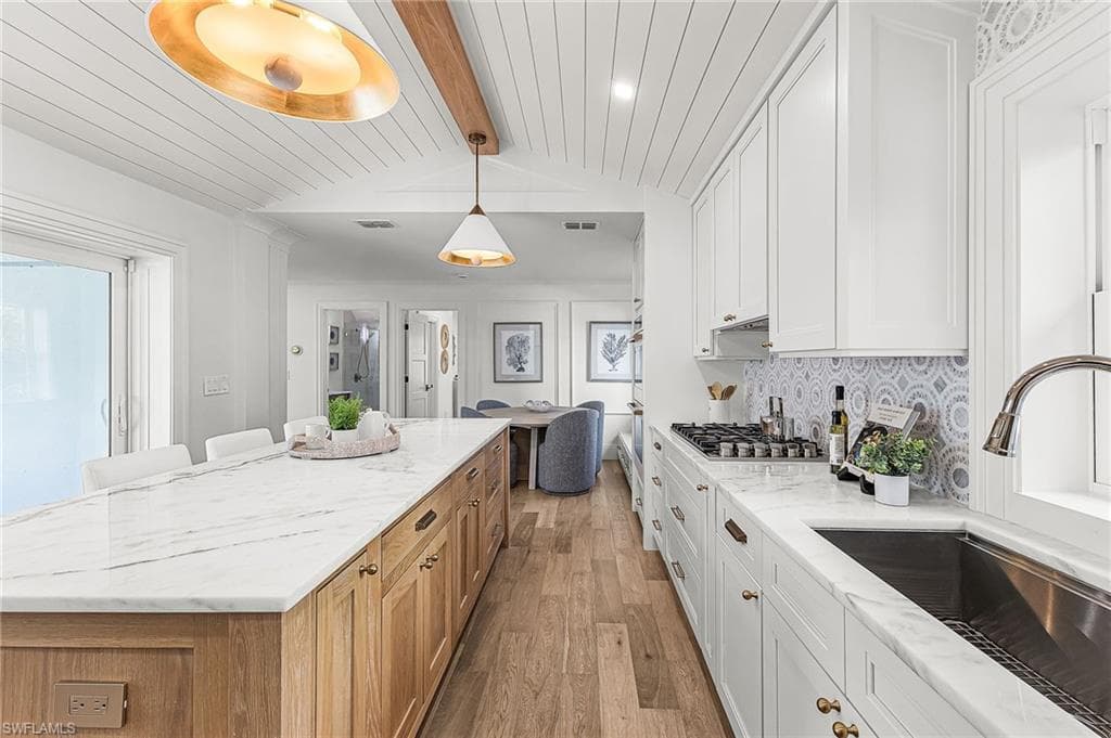 6155 Standing Oaks LN, NAPLES FL 34119-11