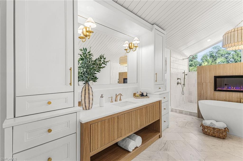 6155 Standing Oaks LN, NAPLES FL 34119-19