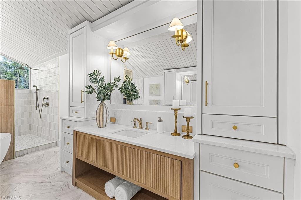 6155 Standing Oaks LN, NAPLES FL 34119-18