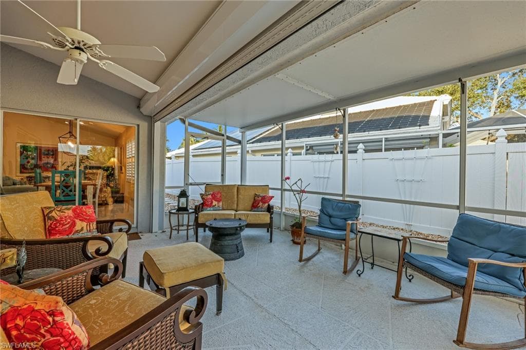1335 Old Oak LN, NAPLES FL 34110-19