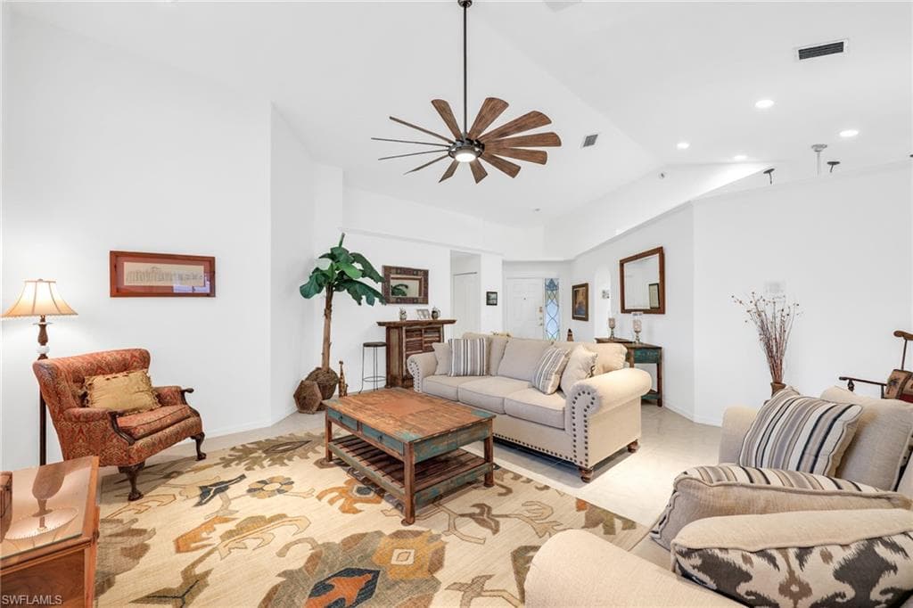 1335 Old Oak LN, NAPLES FL 34110-5