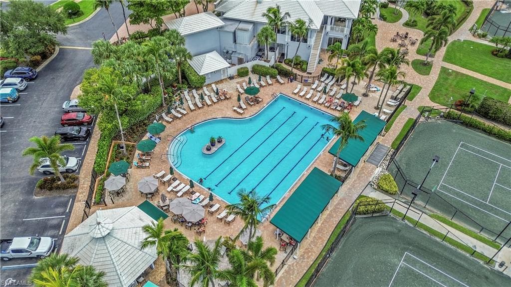 1335 Old Oak LN, NAPLES FL 34110-24