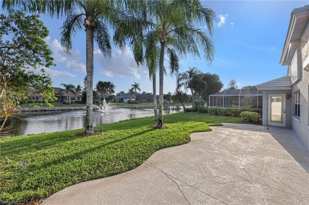 1335 Old Oak LN, NAPLES FL 34110-21