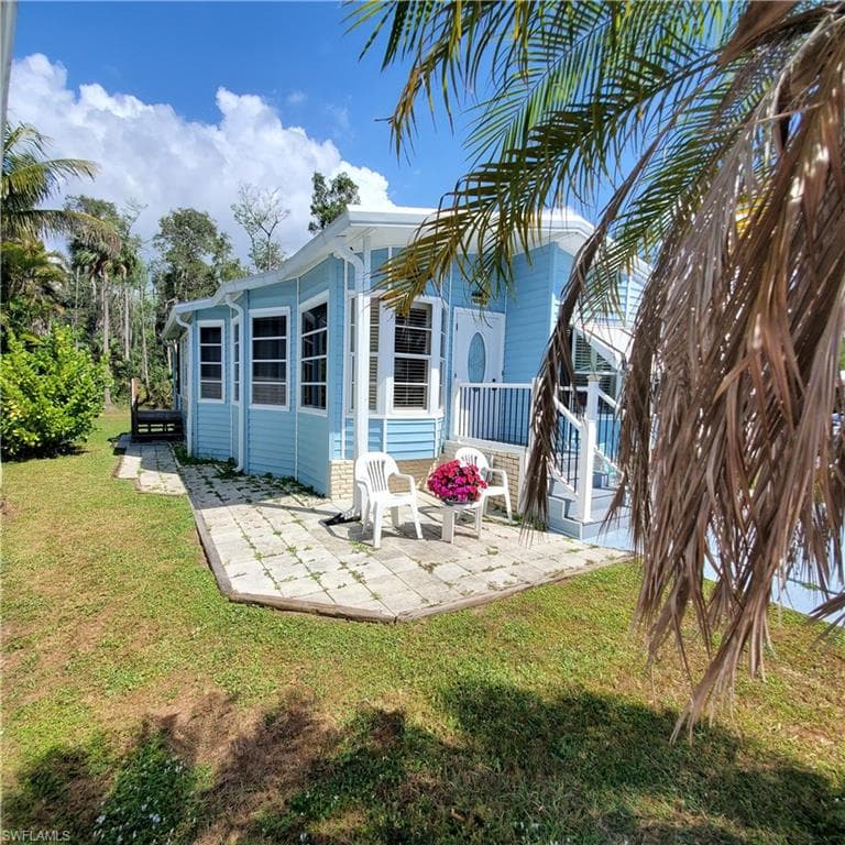 10823 Ani CIR, ESTERO FL 33928-1