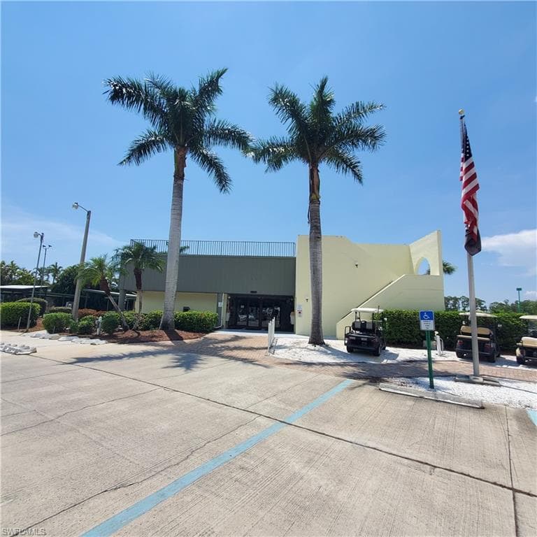 10823 Ani CIR, ESTERO FL 33928-26