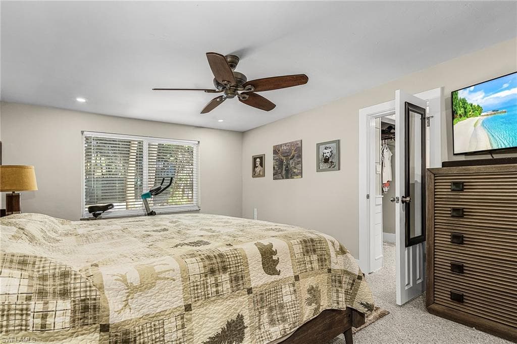 2563 Weeks AVE, NAPLES FL 34112-8
