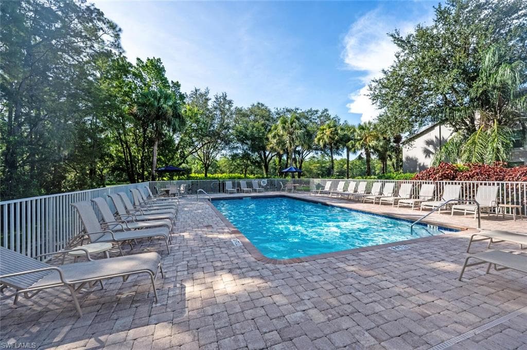 8575 Naples Heritage DR # 116, NAPLES FL 34112-33