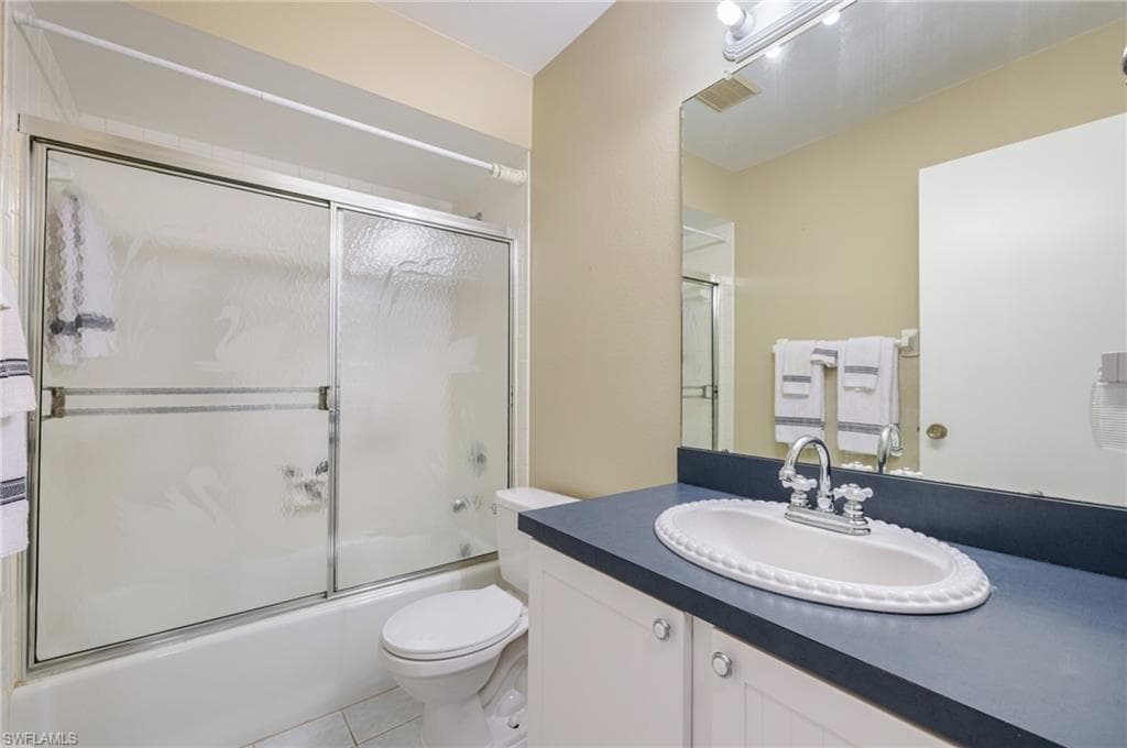 6869 Bogey DR, FORT MYERS FL 33919-23