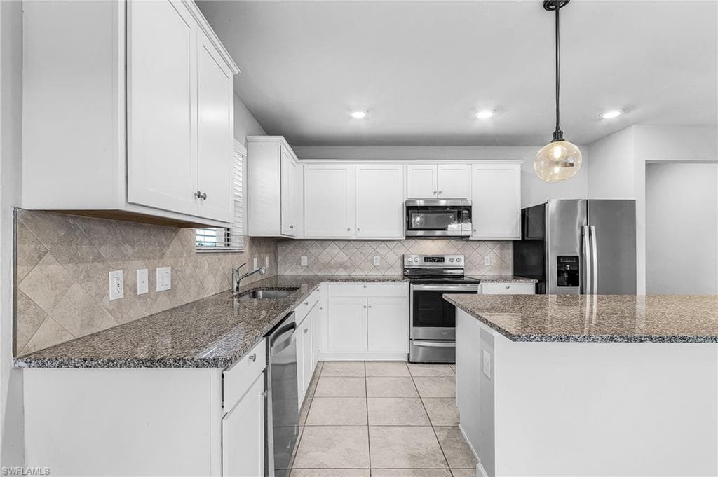 16033 Beachberry DR, NORTH FORT MYERS FL 33917-18