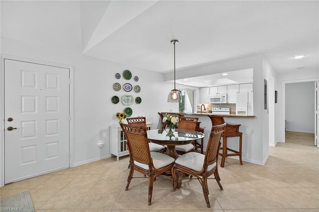 3136 Kings Lake BLVD # 7546, NAPLES FL 34112-10
