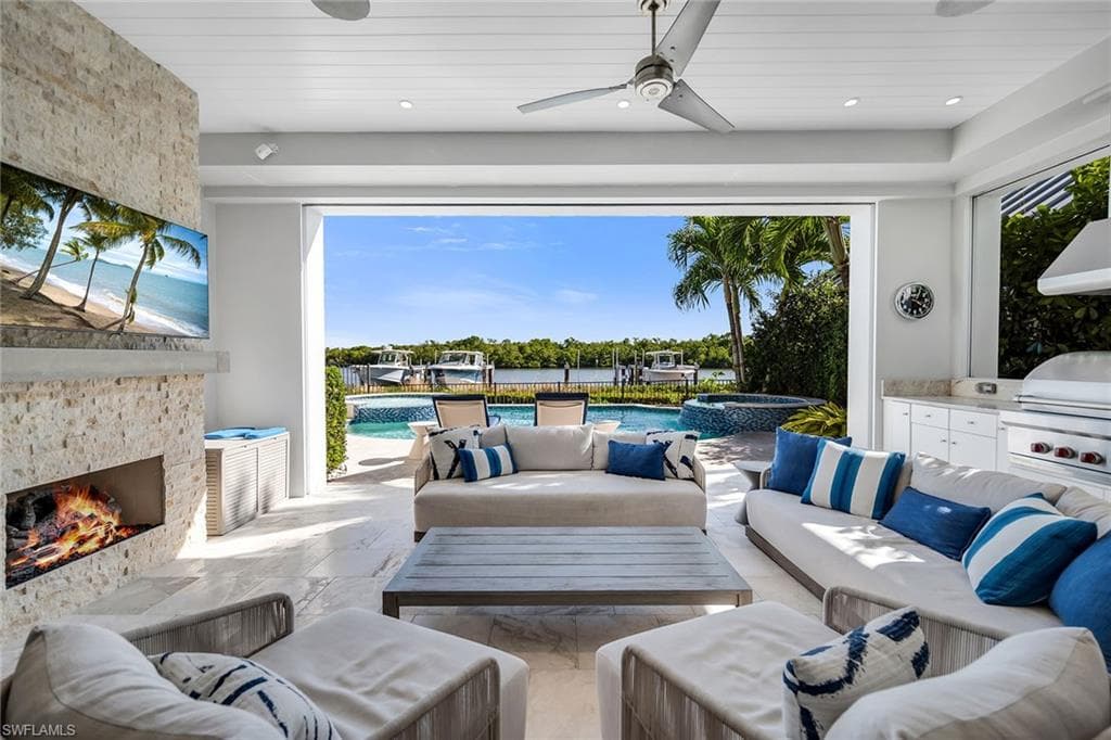 185 15th ST S, NAPLES FL 34102-36