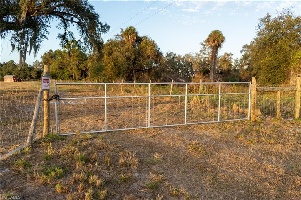 894 Cemetery RD, LABELLE FL 33935-26