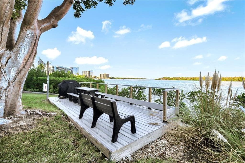 4203 Bay Beach LN # 5E, FORT MYERS BEACH FL 33931-17