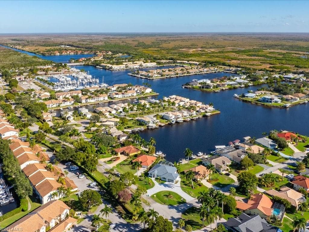 127 Newport DR, NAPLES FL 34114-29