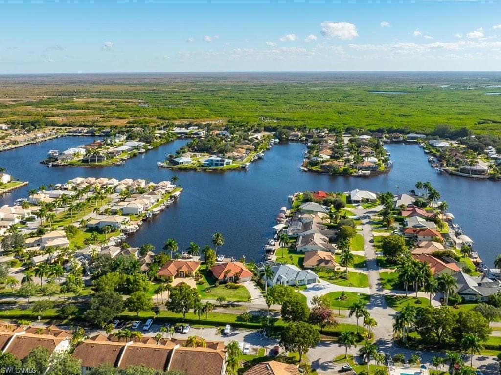 127 Newport DR, NAPLES FL 34114-32