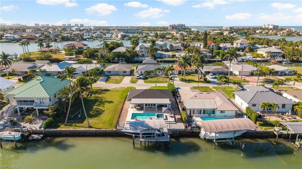 139 San Salvador ST, NAPLES FL 34113-36