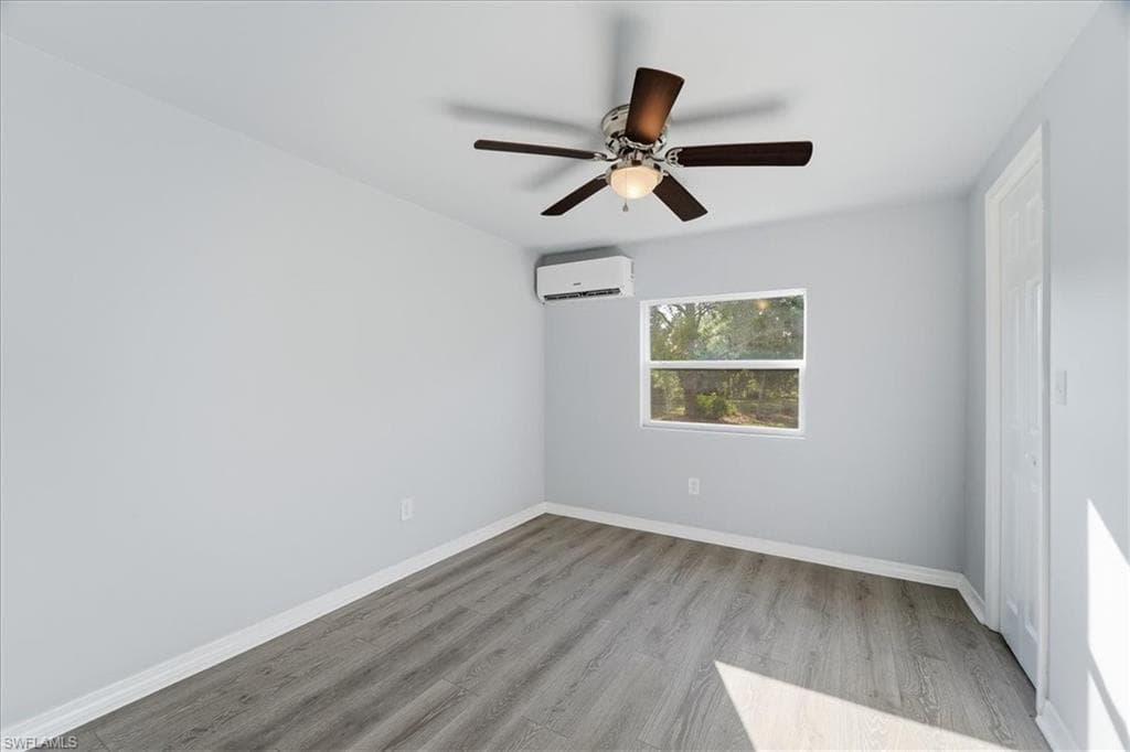 2425 Case LN, NORTH FORT MYERS FL 33917-26