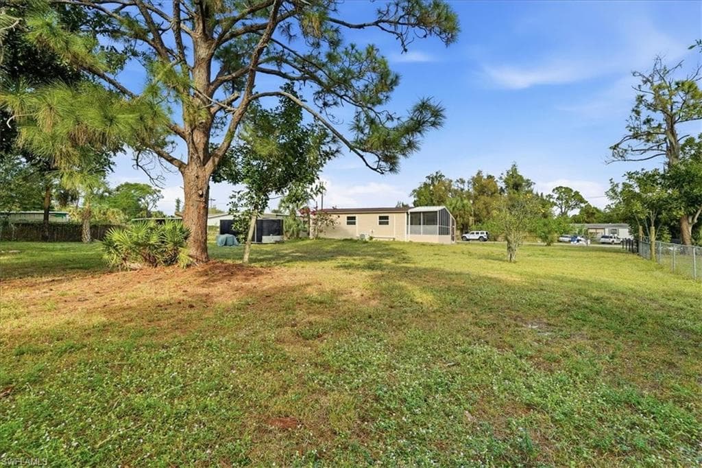 2425 Case LN, NORTH FORT MYERS FL 33917-15