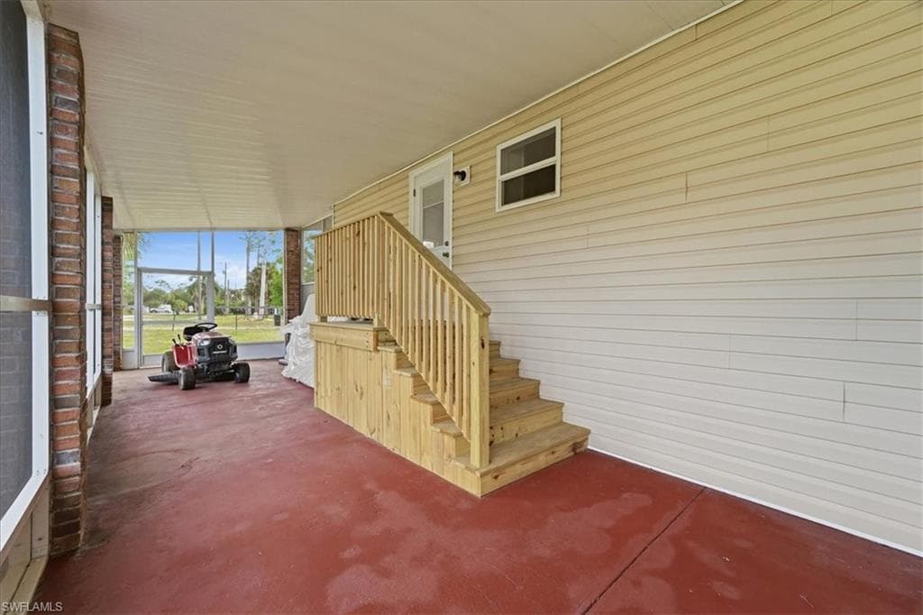 2425 Case LN, NORTH FORT MYERS FL 33917-4